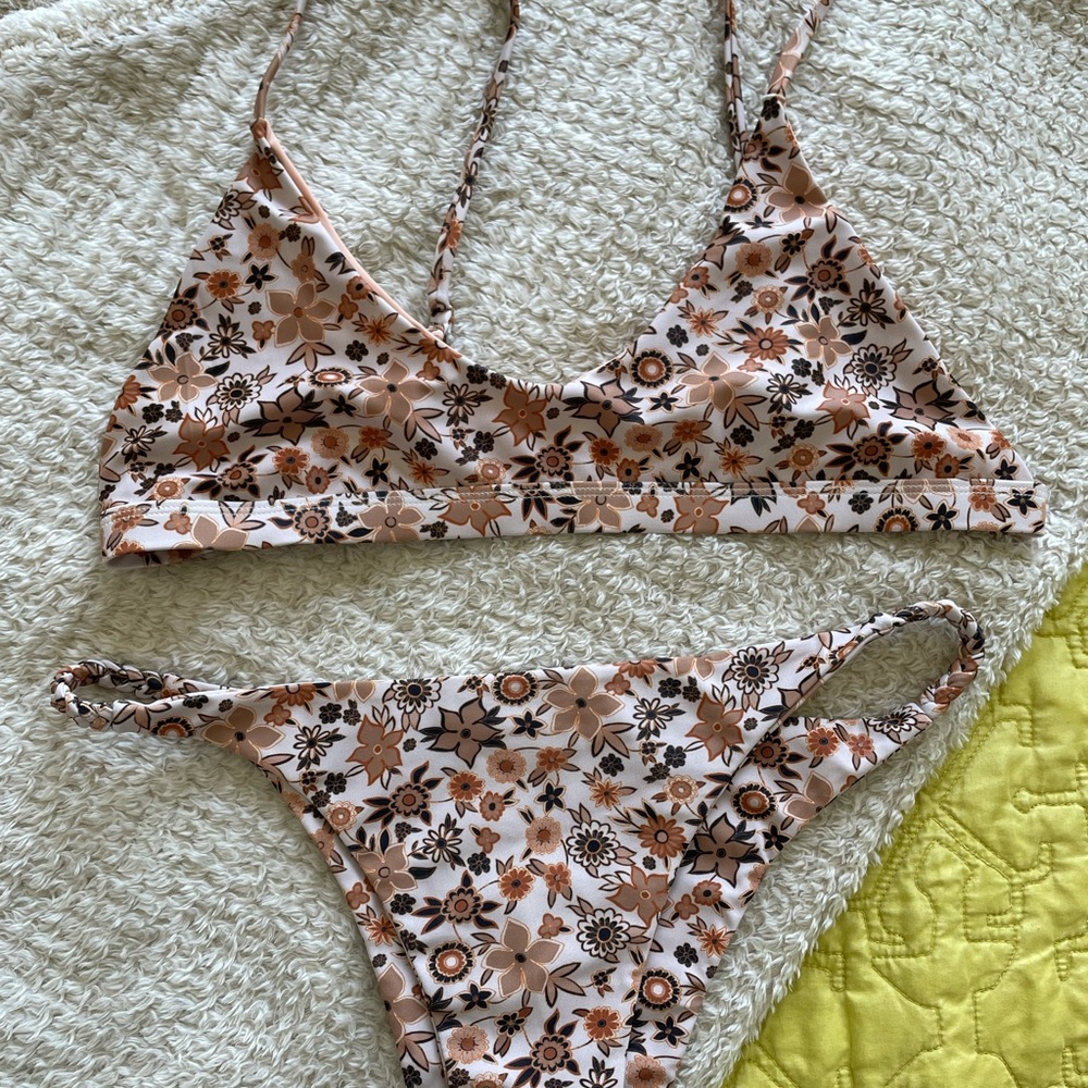 Kulani Kinis Set